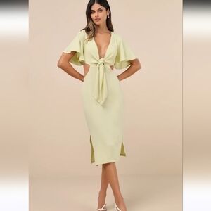 LULU'S Summer Journey Light Green Tie-Front Cutout Midi Dress. Size Small